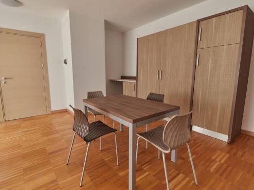 Appartamento con Balcone