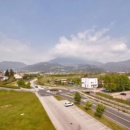 Piazza Lira Schio Residence-2